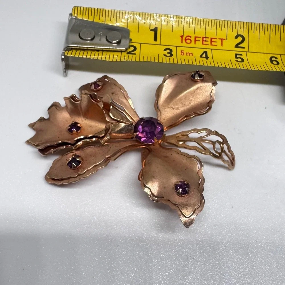 Vintage  Flower Brooch Purple Rhinestone Rose Gold Tone‎ Floral  Pin preloved
